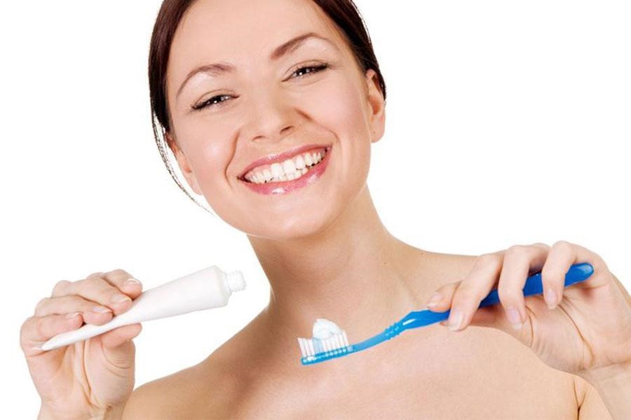 Chăm sóc răng miệng đúng đắn theo hướng dẫn của nha sĩ