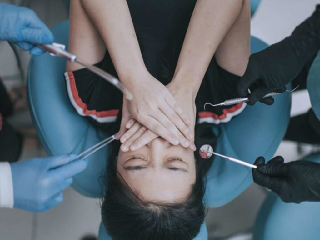 VÌ SAO NHIỀU NGƯỜI SỢ ĐI KHÁM RĂNG? 29 trung tam nha khoa uy tin go vap