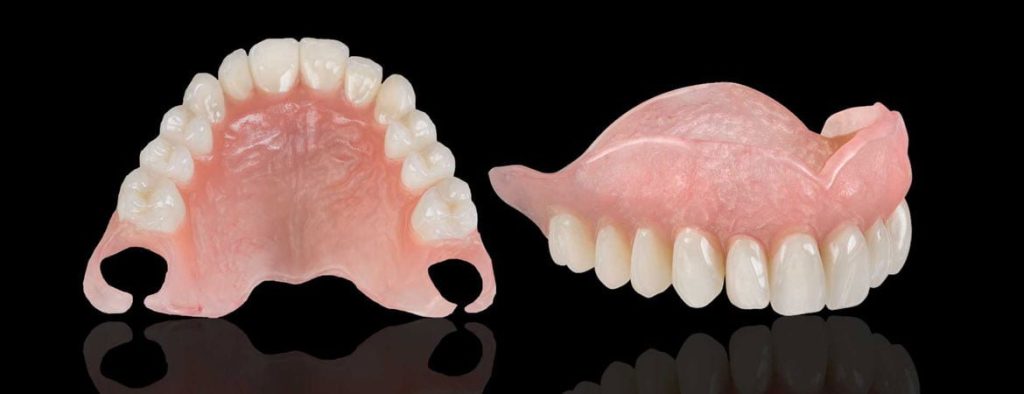 Hàm Tháo Lắp Bị Lỏng, Đau Nướu: Có Nên Chuyển Sang Implant? 1 Vì sao hàm tháo lắp bị lỏng sau một thời gian sử dụng?